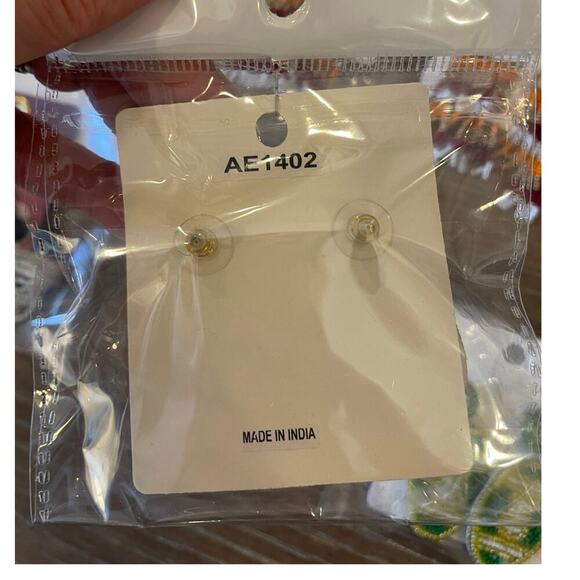 Lot of NEW Seeded Earrings Football + Fall - Picture 5 of 5